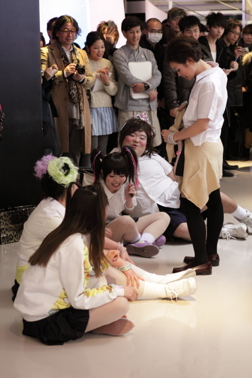 ジェニーファックス(JennyFax) 2012-13年秋冬 ウィメンズコレクション  - 写真15