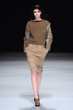 カミシマチナミ 2012-13年秋冬コレクション - 春へ向けた生命力溢れる力強さを鮮やかに描き出す｜写真18