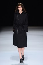 カミシマチナミ 2012-13年秋冬コレクション - 春へ向けた生命力溢れる力強さを鮮やかに描き出す｜写真33