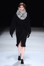 カミシマチナミ 2012-13年秋冬コレクション - 春へ向けた生命力溢れる力強さを鮮やかに描き出す｜写真51