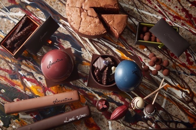 ウイスキー｜グランド ハイアット 東京のバレンタイン - 犬の肉球を模ったロリポップチョコなど