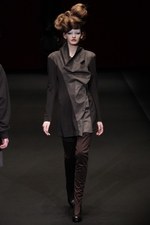 ヒロコ コシノ 2012-13年秋冬コレクション - 日本を代表するデザイナー三姉妹でフィナーレを祝福｜写真33