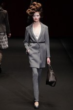 ヒロコ コシノ 2012-13年秋冬コレクション - 日本を代表するデザイナー三姉妹でフィナーレを祝福｜写真54