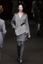 ヒロコ コシノ 2012-13年秋冬コレクション - 日本を代表するデザイナー三姉妹でフィナーレを祝福｜写真55