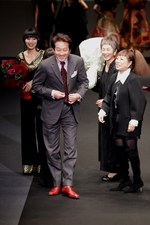 ヒロコ コシノ 2012-13年秋冬コレクション - 日本を代表するデザイナー三姉妹でフィナーレを祝福｜写真110