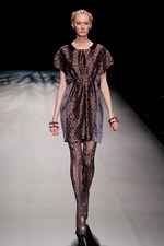 ソマルタ(SOMARTA) 2012-13年秋冬コレクション - 母親のような力強く優しい女性像｜写真1