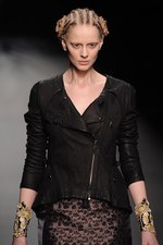 ソマルタ(SOMARTA) 2012-13年秋冬コレクション - 母親のような力強く優しい女性像｜写真7