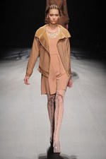 ソマルタ(SOMARTA) 2012-13年秋冬コレクション - 母親のような力強く優しい女性像｜写真21