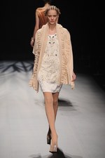 ソマルタ(SOMARTA) 2012-13年秋冬コレクション - 母親のような力強く優しい女性像｜写真25