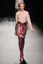 ソマルタ(SOMARTA) 2012-13年秋冬コレクション - 母親のような力強く優しい女性像｜写真29