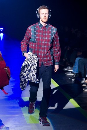ホワイトマウンテニアリング 2012-13年秋冬コレクション - 希望に満ちた旅行者のアウトドアスタイル｜写真15