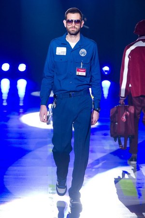 ホワイトマウンテニアリング 2012-13年秋冬コレクション - 希望に満ちた旅行者のアウトドアスタイル｜写真19