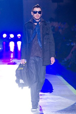 ホワイトマウンテニアリング 2012-13年秋冬コレクション - 希望に満ちた旅行者のアウトドアスタイル｜写真33