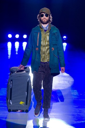 ホワイトマウンテニアリング 2012-13年秋冬コレクション - 希望に満ちた旅行者のアウトドアスタイル｜写真38
