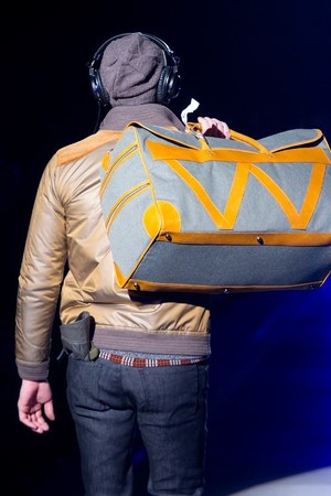 ホワイトマウンテニアリング 2012-13年秋冬コレクション - 希望に満ちた旅行者のアウトドアスタイル｜写真64