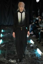 エトヴァス ボネゲ 2012-13年秋冬コレクション　- "1/2"をテーマにした次世代ファッション｜写真1