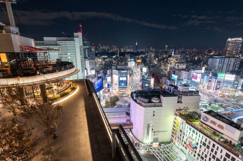 「渋谷フクラス」新・東急プラザ渋谷含む複合施設が渋谷駅西口に開業、バスターミナルも設置｜写真96