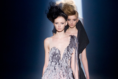 2012-13年秋冬東京コレクション｜エー ディグリー ファーレンハイト 2012-13年秋冬コレクション - 強さを秘めた美しさを繊細に表現