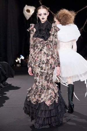 アリスアウアア 2012-13年秋冬コレクション - 夢の世界をロマンチックなショーで披露｜写真11