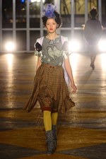 メルシーボークー， 2012-13年秋冬コレクション - ハッピーカラーで自由に羽ばたく鳥を表現｜写真10