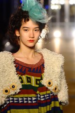 メルシーボークー， 2012-13年秋冬コレクション - ハッピーカラーで自由に羽ばたく鳥を表現｜写真13