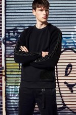 ディーゼル 18年リゾートコレクション - エネルギッシュなユースカルチャーを彩るウェア｜写真30