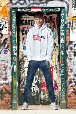 ディーゼル 18年リゾートコレクション - エネルギッシュなユースカルチャーを彩るウェア｜写真24