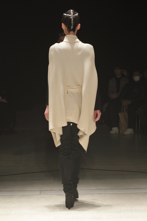 ヤストシ エズミ(Yasutoshi Ezumi) 2012-13年秋冬 ウィメンズコレクション  - 写真26