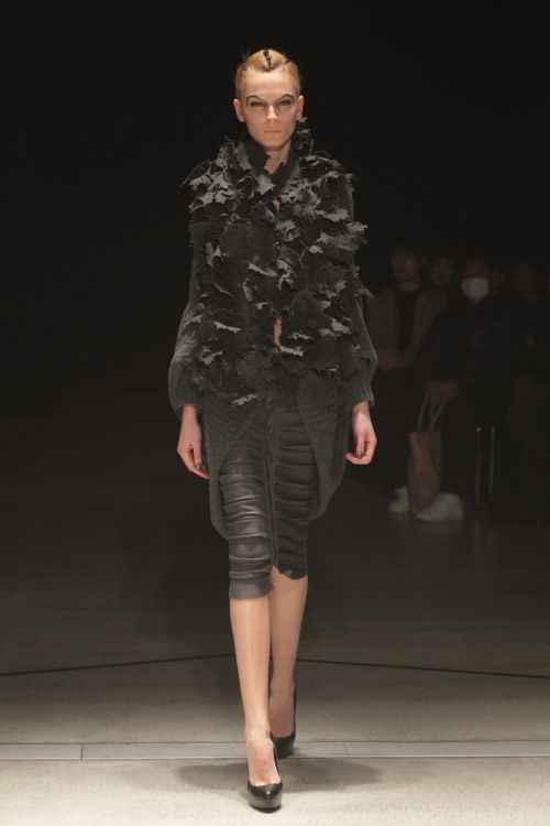 ヤストシ エズミ 2012-13年秋冬コレクション - 自然の摂理でかたちづくる上質な服 | 写真