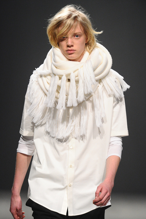 シセ(Sise) 2012-13年秋冬コレクション - クリーンでミニマルなデイリーウェアで少年の透明性を表現