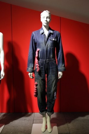 キューン(CUNE) 2012-13年秋冬コレクション - "腸と白目"をテーマに愉快で不思議な服が誕生｜写真9