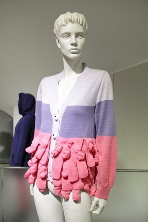 キューン(CUNE) 2012-13年秋冬コレクション - "腸と白目"をテーマに愉快で不思議な服が誕生｜写真23