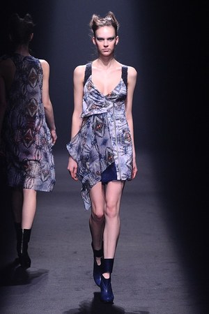 シロマ(SHIROMA) 2012-13年秋冬コレクション - 機械とエレガンスの革新的な融合｜写真2