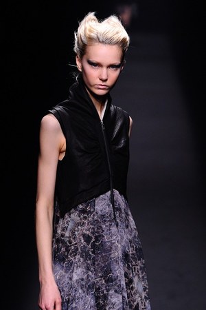 シロマ(SHIROMA) 2012-13年秋冬コレクション - 機械とエレガンスの革新的な融合｜写真41