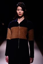 サポートサーフェス(support surface) 2012-13年秋冬コレクション - 心温まる優しい服｜写真56