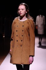 サポートサーフェス(support surface) 2012-13年秋冬コレクション - 心温まる優しい服｜写真58