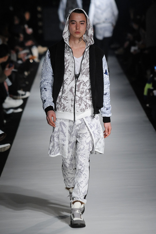 ヨシオクボ(yoshio kubo) 2012-13年秋冬コレクション - 洋服の持つ可能性へのあくなき挑戦