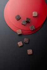 松屋銀座「GINZA バレンタイン アベニュー」コスメチョコや団子チョコなど105ブランド｜写真2