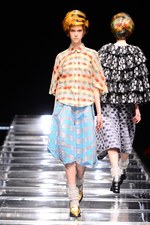 アンリアレイジ 2012-13年秋冬コレクション - 服の“かたち”に時間の概念を与えたら...｜写真15