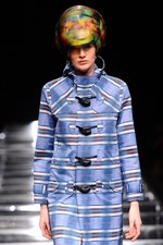 アンリアレイジ 2012-13年秋冬コレクション - 服の“かたち”に時間の概念を与えたら...｜写真35