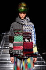 アンリアレイジ 2012-13年秋冬コレクション - 服の“かたち”に時間の概念を与えたら...｜写真45