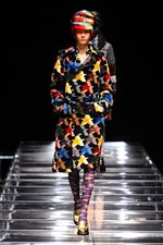 アンリアレイジ 2012-13年秋冬コレクション - 服の“かたち”に時間の概念を与えたら...｜写真47