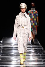 アンリアレイジ 2012-13年秋冬コレクション - 服の“かたち”に時間の概念を与えたら...｜写真51