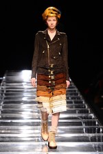 アンリアレイジ 2012-13年秋冬コレクション - 服の“かたち”に時間の概念を与えたら...｜写真58