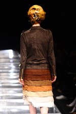 アンリアレイジ 2012-13年秋冬コレクション - 服の“かたち”に時間の概念を与えたら...｜写真59