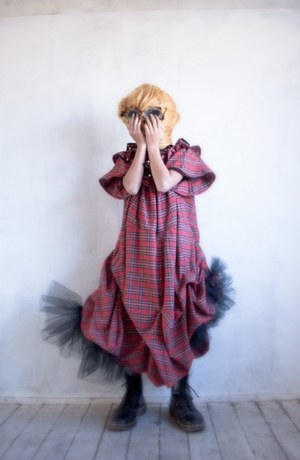 アリスアウアア 2018年春夏コレクション - チェック、ケルト文字、ディテール全てがデザイナーの愛｜写真5