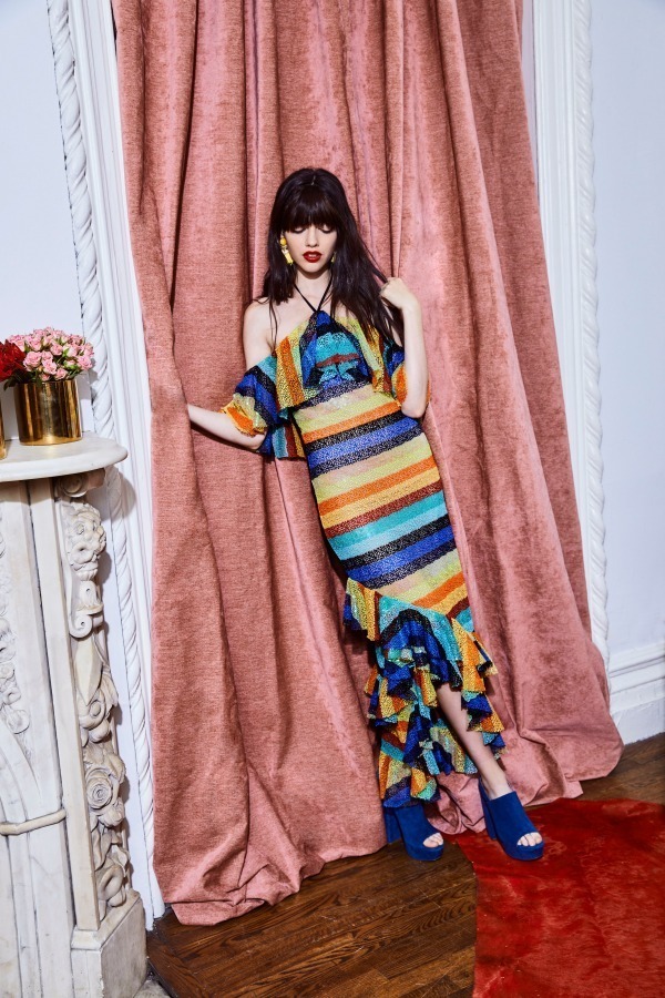 アリス アンド オリビア(alice + olivia) 2018年リゾート