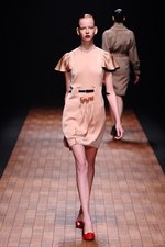 モトナリ オノ 2012-13年秋冬コレクション - レザーを用いたパワフルなコレクション｜写真15