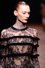 モトナリ オノ 2012-13年秋冬コレクション - レザーを用いたパワフルなコレクション｜写真30