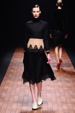 モトナリ オノ 2012-13年秋冬コレクション - レザーを用いたパワフルなコレクション｜写真37